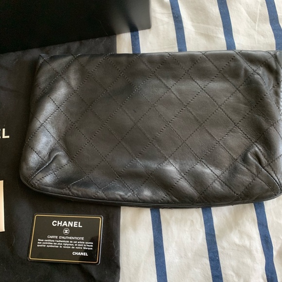 Chanel black clutch - Picture 4 of 8